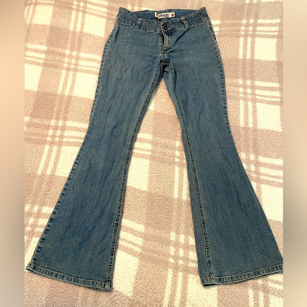 Plugg flare jeans. Stretch. EUC. Size 9.